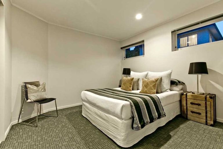 Photo of property in 456 Beach Road, Murrays Bay, Auckland, 0630