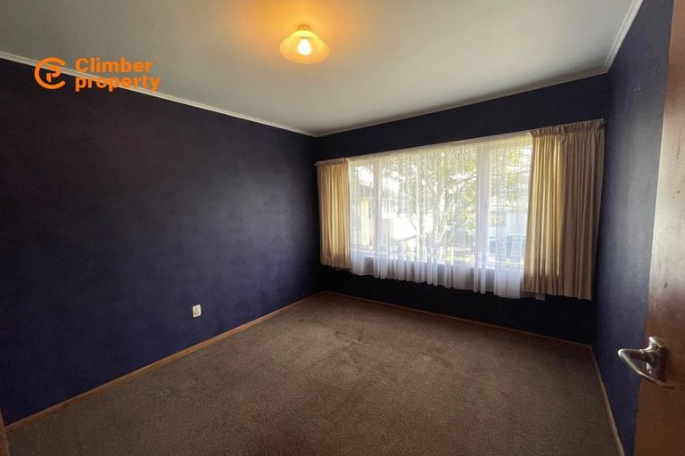 Photo of property in 28 Gilliam Street, New Lynn, Auckland, 0600