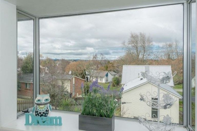 Photo of property in 46 Morrow Avenue, St Andrews, Hamilton, 3200