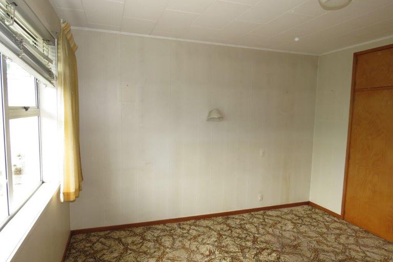 Photo of property in 52 Newcastle Street, Windsor, Invercargill, 9810