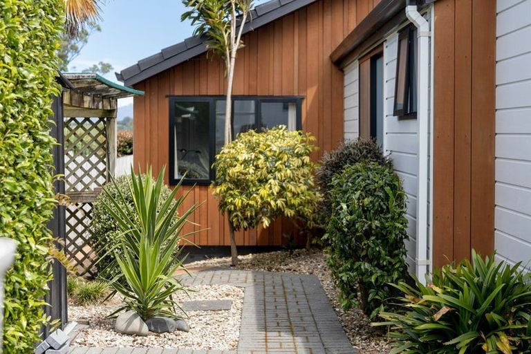 Photo of property in 24 Waterview Terrace, Omokoroa, 3114