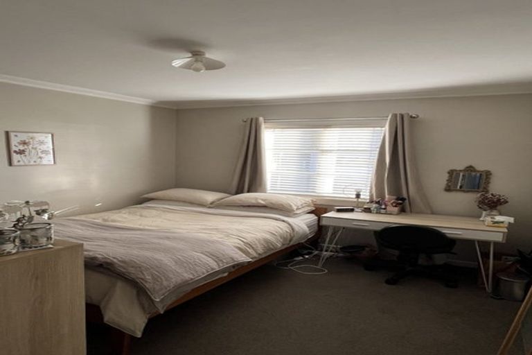 Photo of property in 6 Rarawa Place, Vogeltown, New Plymouth, 4310