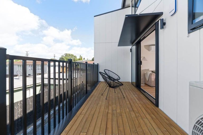 Photo of property in 2 Choice Avenue, Henderson, Auckland, 0612