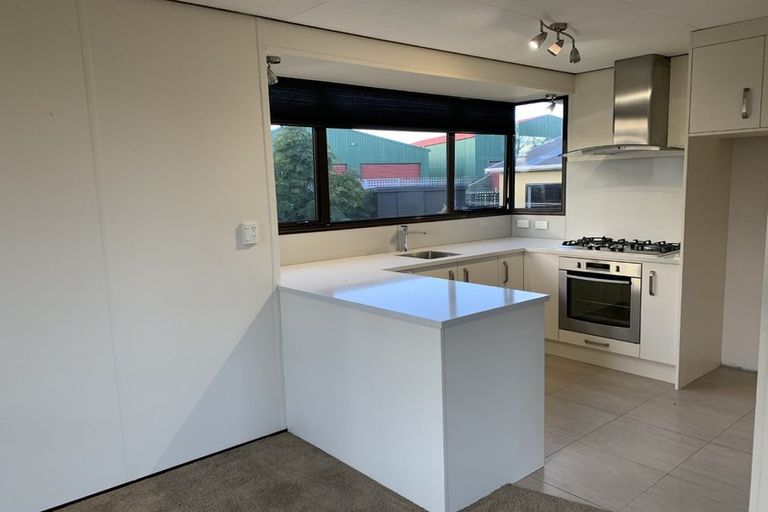 Photo of property in 10 Robert Grove, Paraparaumu, 5032