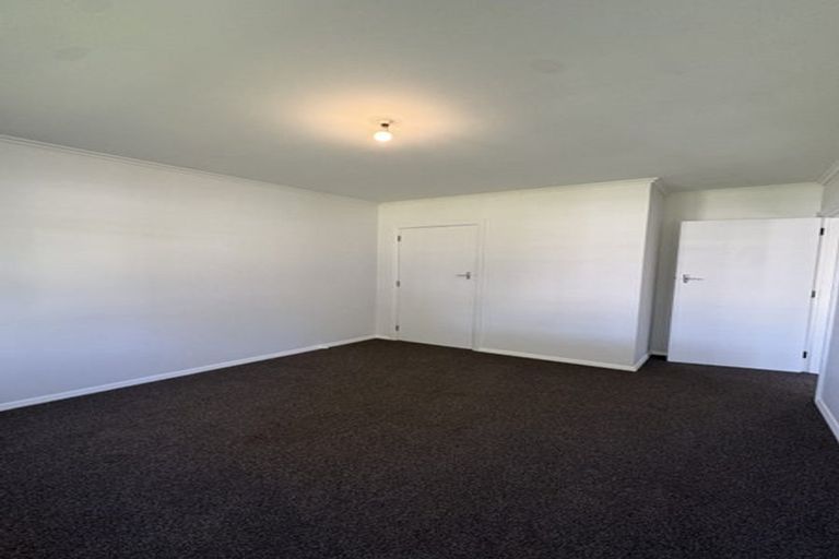 Photo of property in 1/1123 Fergusson Drive, Clouston Park, Upper Hutt, 5018