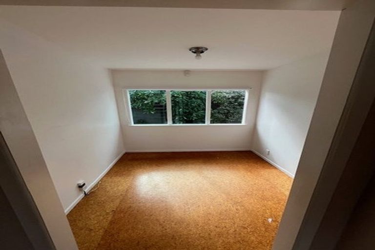 Photo of property in 1/27 Gazelle Avenue, Beach Haven, Auckland, 0626