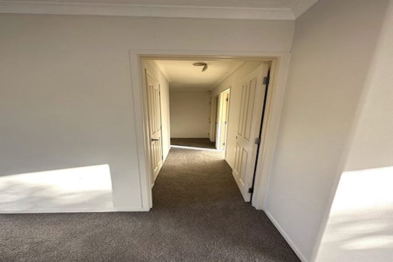 Photo of property in 19 Ballymore Drive, Pinehill, Auckland, 0632