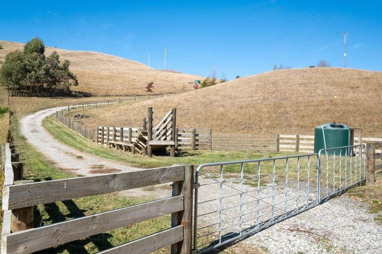 Photo of property in 727 Valley Road, Raukawa, Hastings, 4174