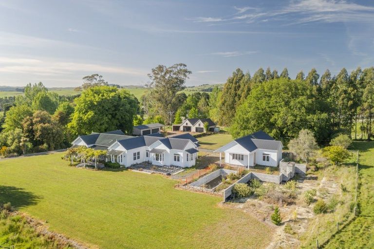 Photo of property in 724 Porangahau Road, Waipukurau, 4282