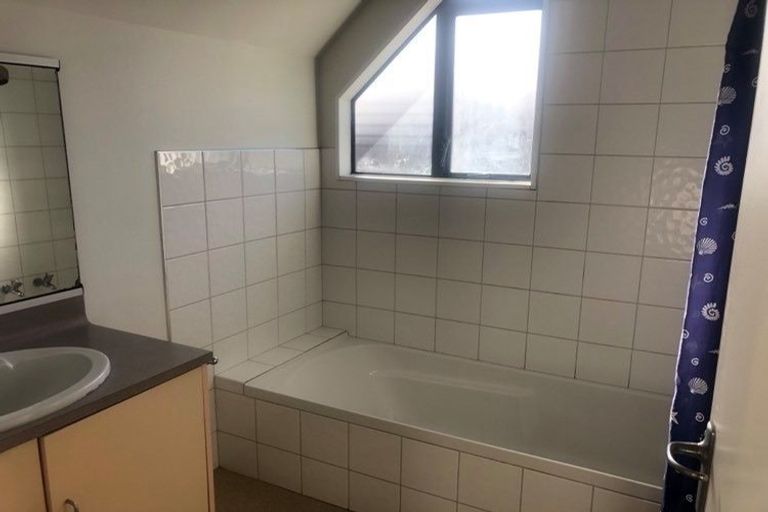 Photo of property in 5/70 Waiwhetu Road, Waiwhetu, Lower Hutt, 5010