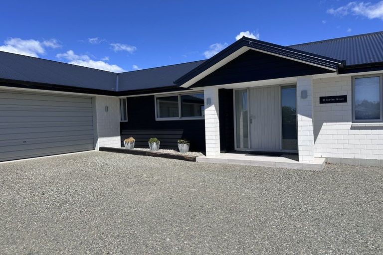 Photo of property in 17 Gordon Street, Weston, Oamaru, 9401