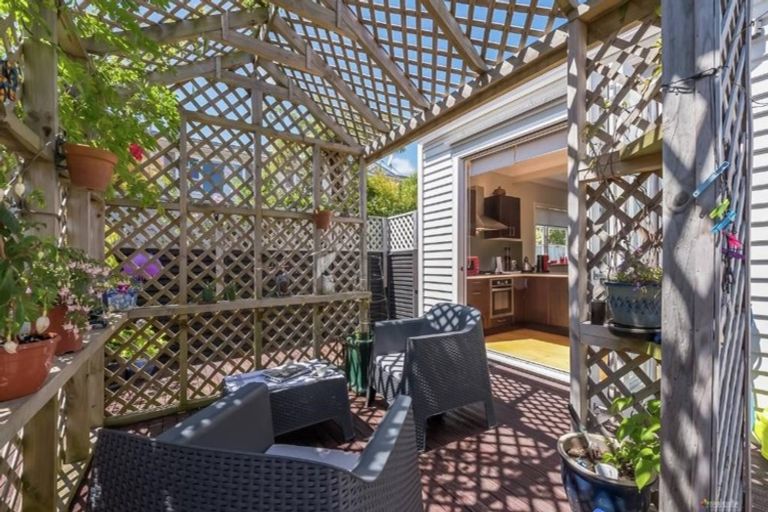 Photo of property in 27a Bauchop Road, Waterloo, Lower Hutt, 5011