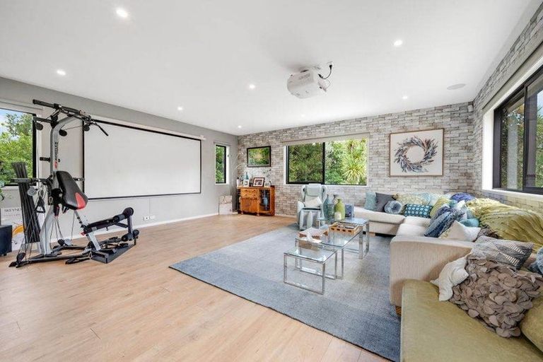 Photo of property in 80a Beach Road, Mellons Bay, Auckland, 2014