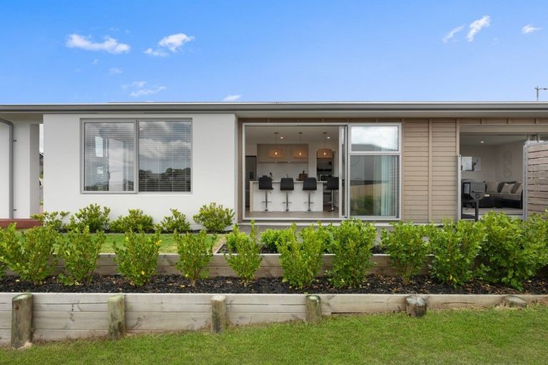 Photo of property in 15 Kiritiana Close, Pyes Pa, Tauranga, 3112