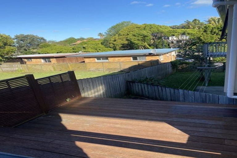 Photo of property in 689b Beach Road, Rothesay Bay, Auckland, 0630
