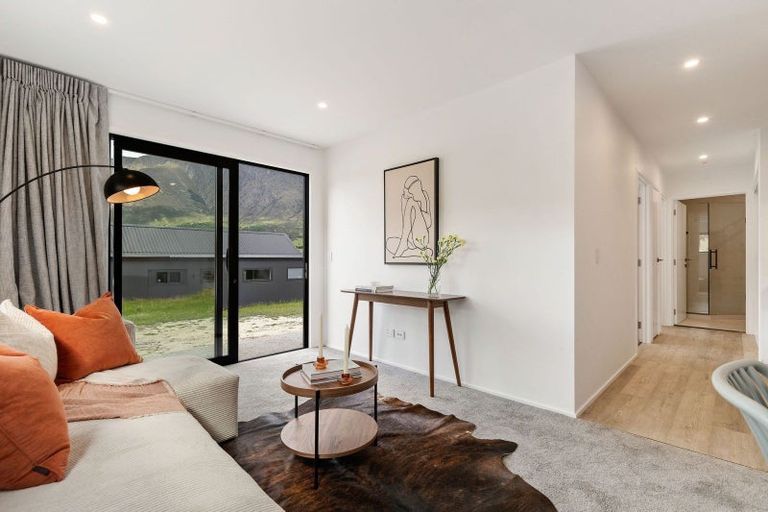 Photo of property in 27 Grain Close, Jacks Point, 9371