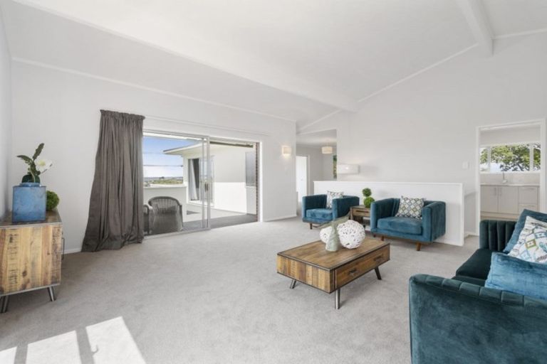 Photo of property in 12 Stanmore Bay Road, Stanmore Bay, Whangaparaoa, 0932