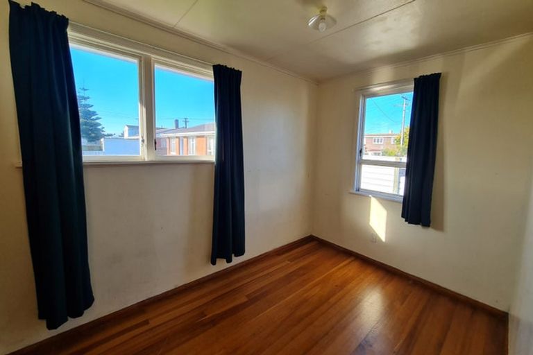 Photo of property in 36 Raupo Street, Castlecliff, Whanganui, 4501