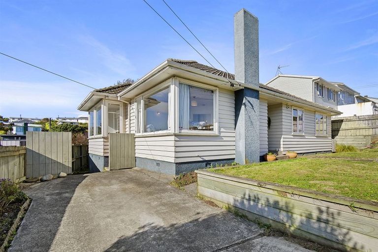 Photo of property in 56 Bell Street, Tawa, Wellington, 5028