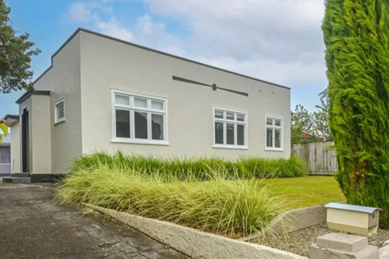 Photo of property in 84 Fitzroy Street, Terrace End, Palmerston North, 4410