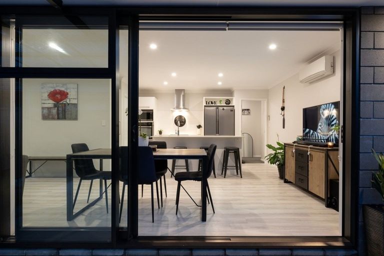 Photo of property in 15 Kotiate Street, Papamoa Beach, Papamoa, 3118