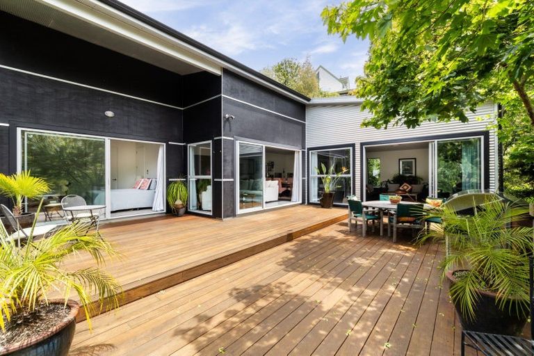 Photo of property in 27a Hikanui Drive, Havelock North, 4130