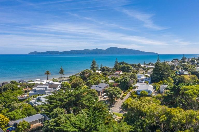 Photo of property in 23 Kainui Road, Raumati South, Paraparaumu, 5032