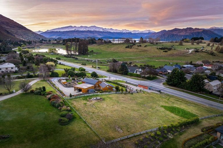 Photo of property in 179 Wanaka-mount Aspirin, Wanaka, 9305