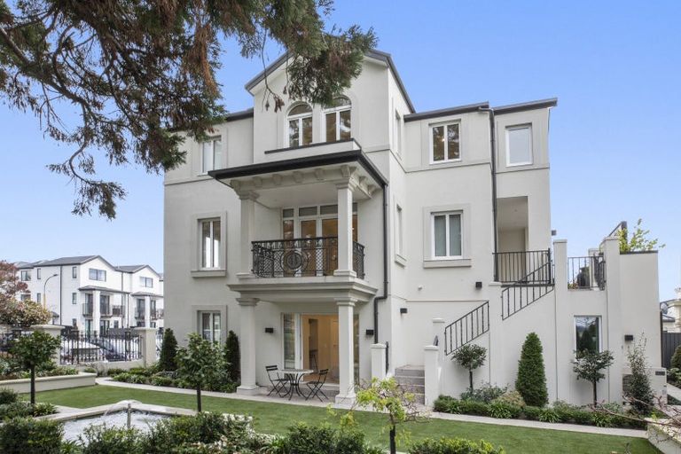 Photo of property in 2 Ayr Street, Riccarton, Christchurch, 8011