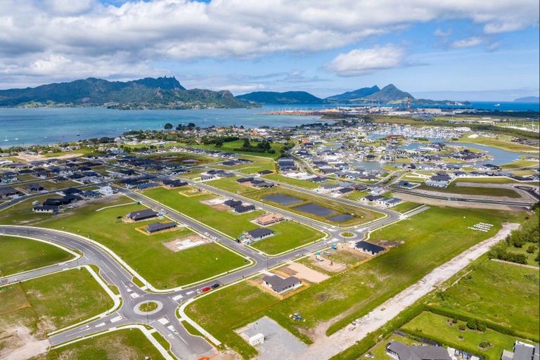 Photo of property in 59 Te Taniwha Road, One Tree Point, 0118