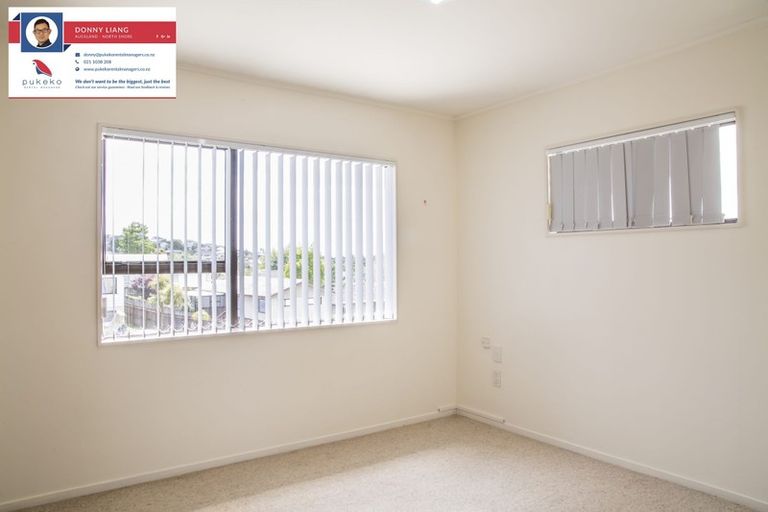Photo of property in 12 Tetrarch Place, Totara Vale, Auckland, 0629