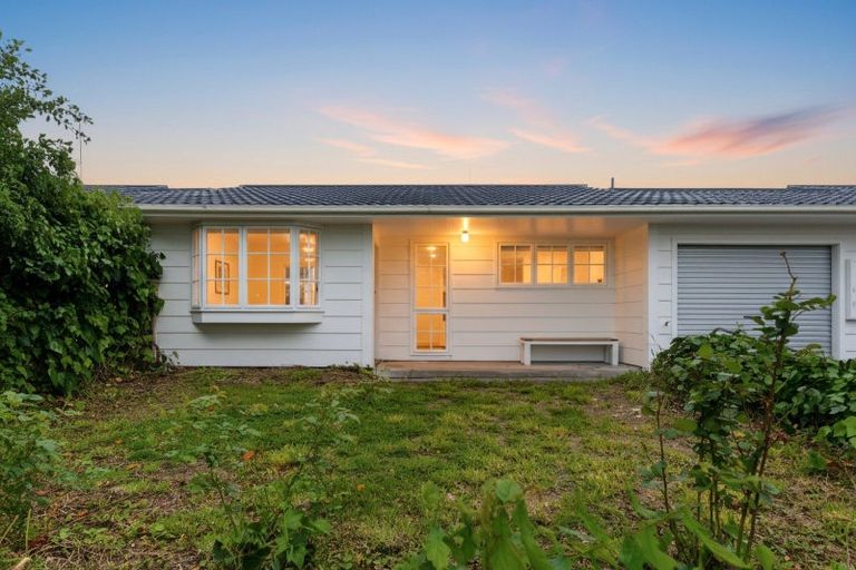 Photo of property in 6a Peakes Road, Saint Johns Hill, Whanganui, 4501