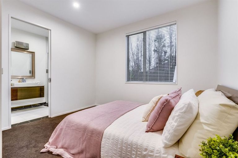 Photo of property in 1 Westpark Drive, Burnside, Christchurch, 8053