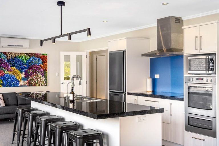 Photo of property in 43 Percy Kinsman Crescent, Riverstone Terraces, Upper Hutt, 5018