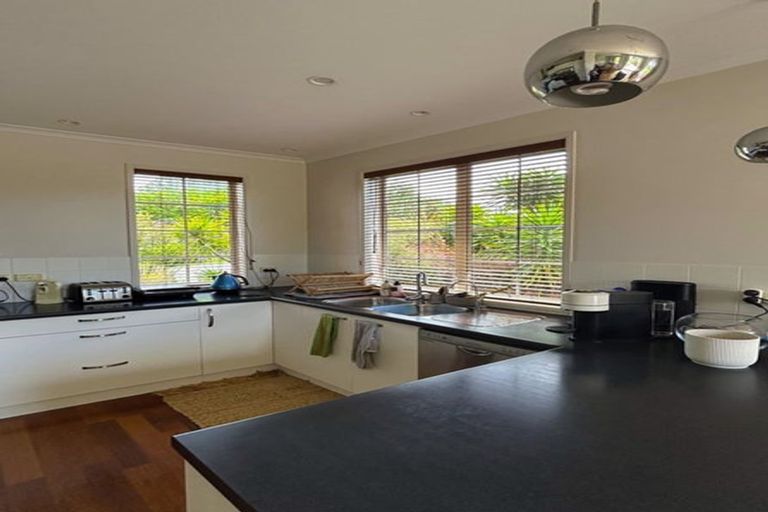 Photo of property in 32 Langford Place, Dairy Flat, Albany, 0792