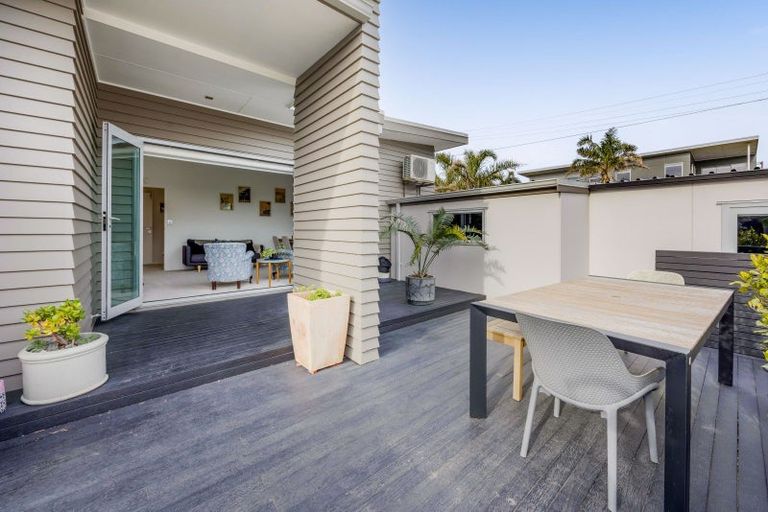 Photo of property in 2/5 Beach Street, Fitzroy, New Plymouth, 4312