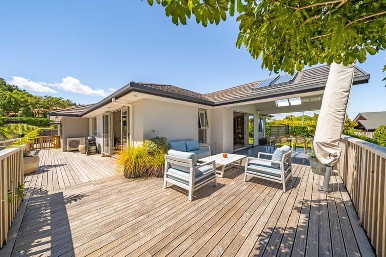 Photo of property in 13 Marua Palm Grove, Timberlea, Upper Hutt, 5018