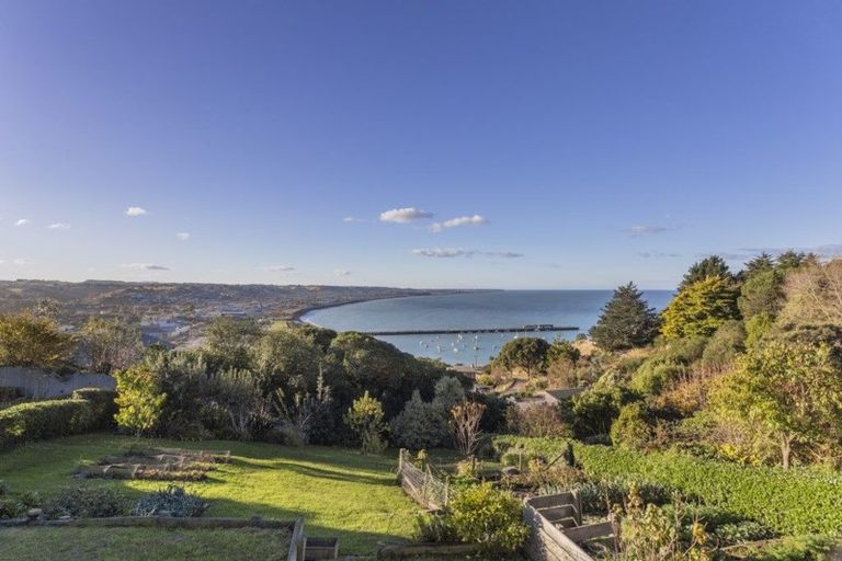 Photo of property in 6 Tamar Street, South Hill, Oamaru, 9400