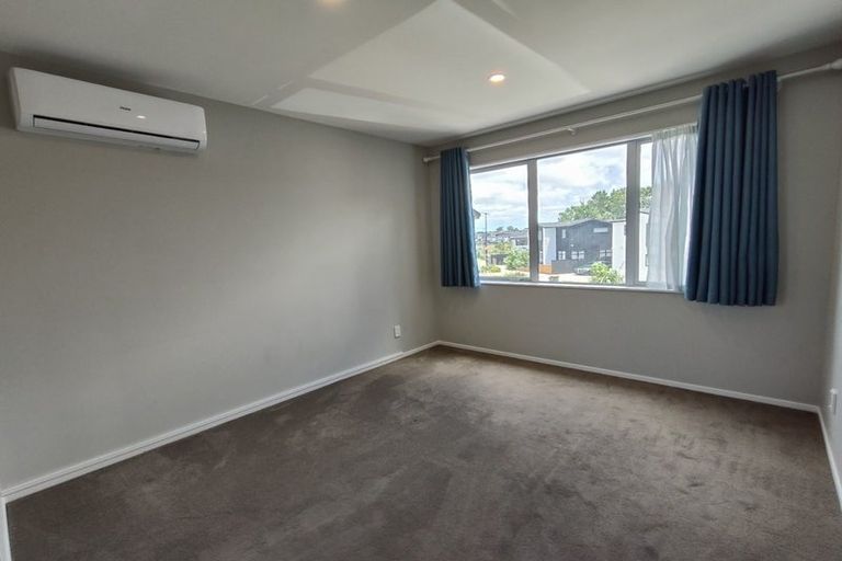 Photo of property in 68a Craigs Way, Hobsonville, Auckland, 0616