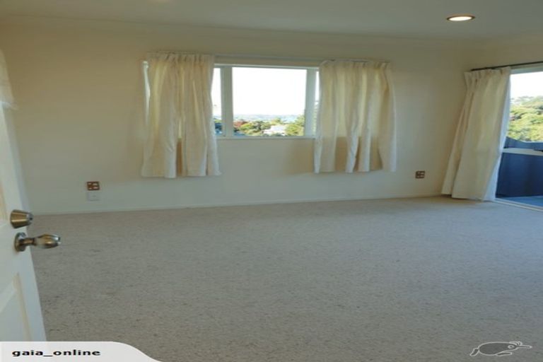 Photo of property in 47 Lagoon Way, West Harbour, Auckland, 0618