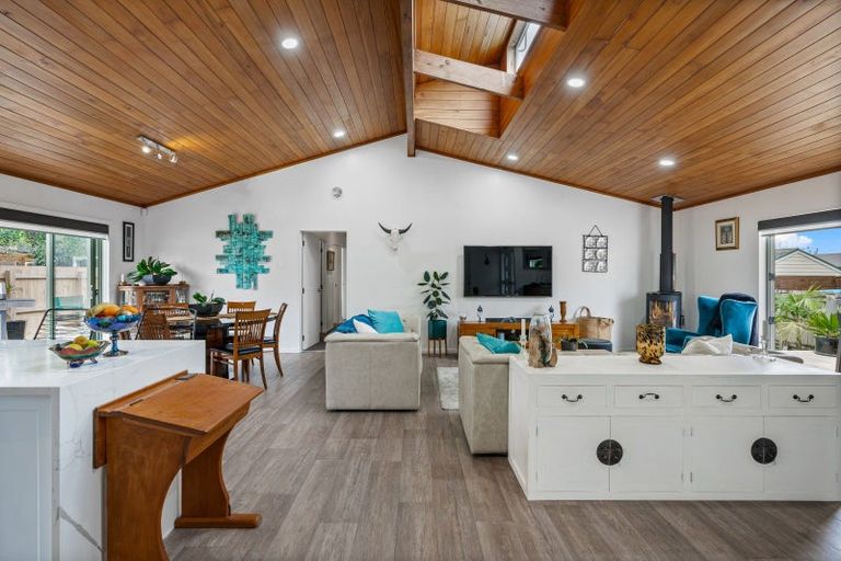 Photo of property in 14a Trigg Road, Huapai, Kumeu, 0810