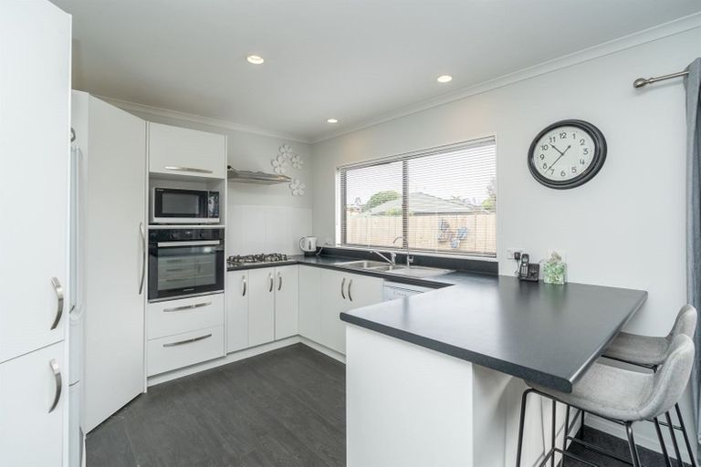 Photo of property in 23 Sandhurst Place, Nawton, Hamilton, 3200