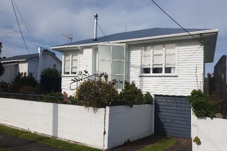 Photo of property in 37 Victoria Street, Patea, 4520