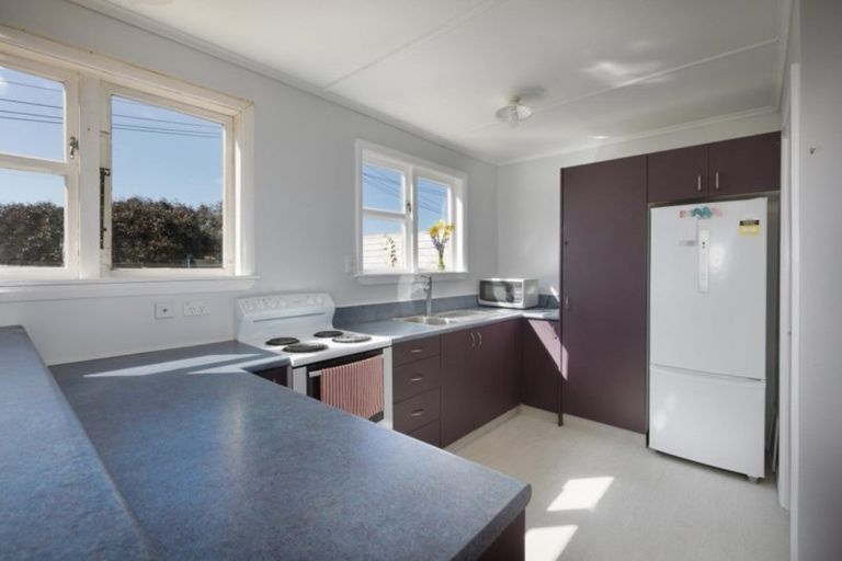 Photo of property in 9 Morere Street, Titahi Bay, Porirua, 5022