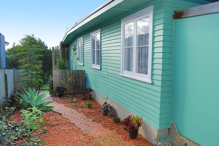 Photo of property in 13 Settlement Road, Kaiwaka, 0573