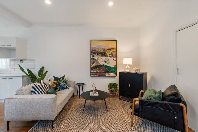 Photo of property in 17 Rolleston Street, Mount Cook, Wellington, 6021