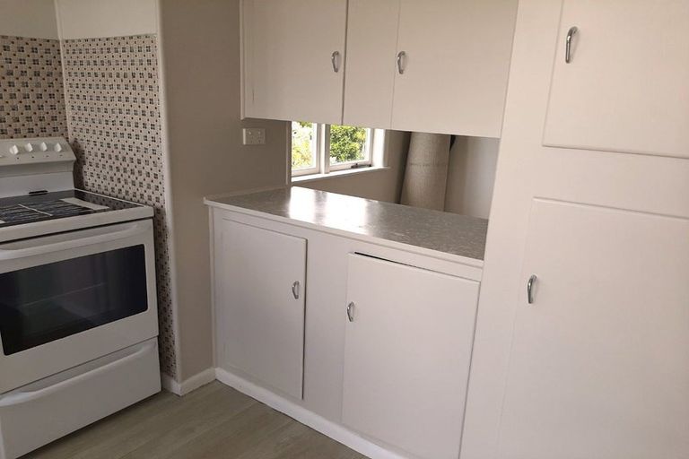 Photo of property in 10 Oakdale Road, Mount Roskill, Auckland, 1041