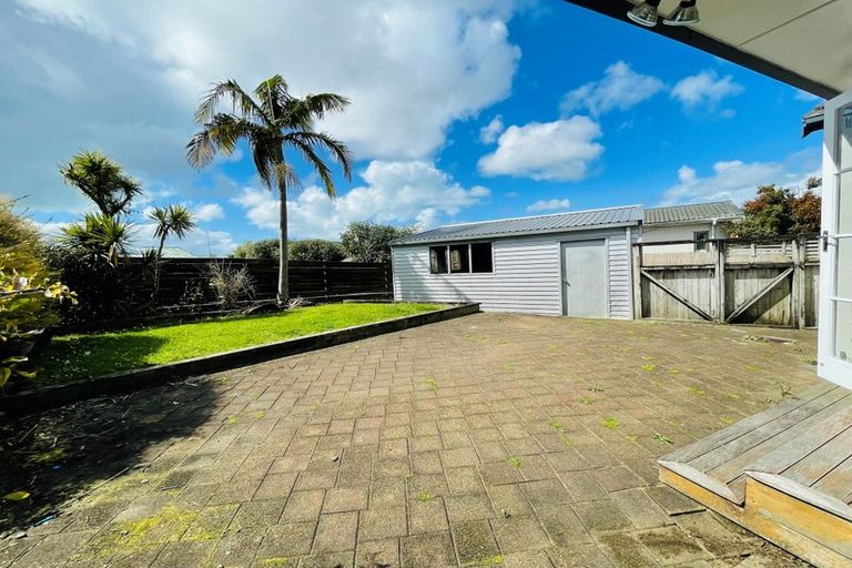 Photo of property in 9 Towra Place, Botany Downs, Auckland, 2010