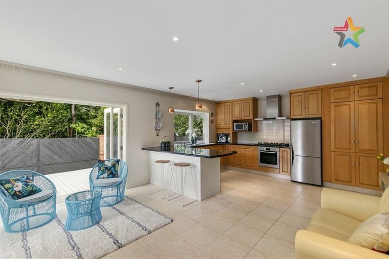Photo of property in 80 Queens Grove, Hutt Central, Lower Hutt, 5010