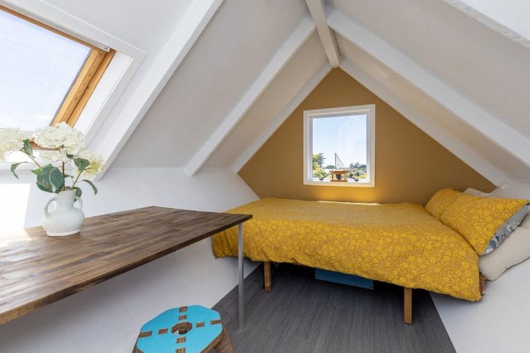 Photo of property in 2 Bermuda Grove, Paraparaumu Beach, Paraparaumu, 5032